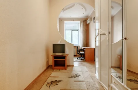 ant10