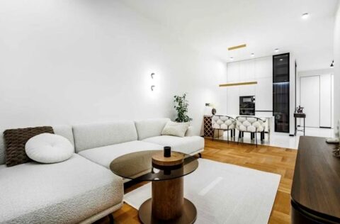 Open-plan living room with kitchen and modern interior design in apartment for sale in Kyiv, Bulvarno-Kudriavska Street 17A, Shevchenkivskyi District, new modern building