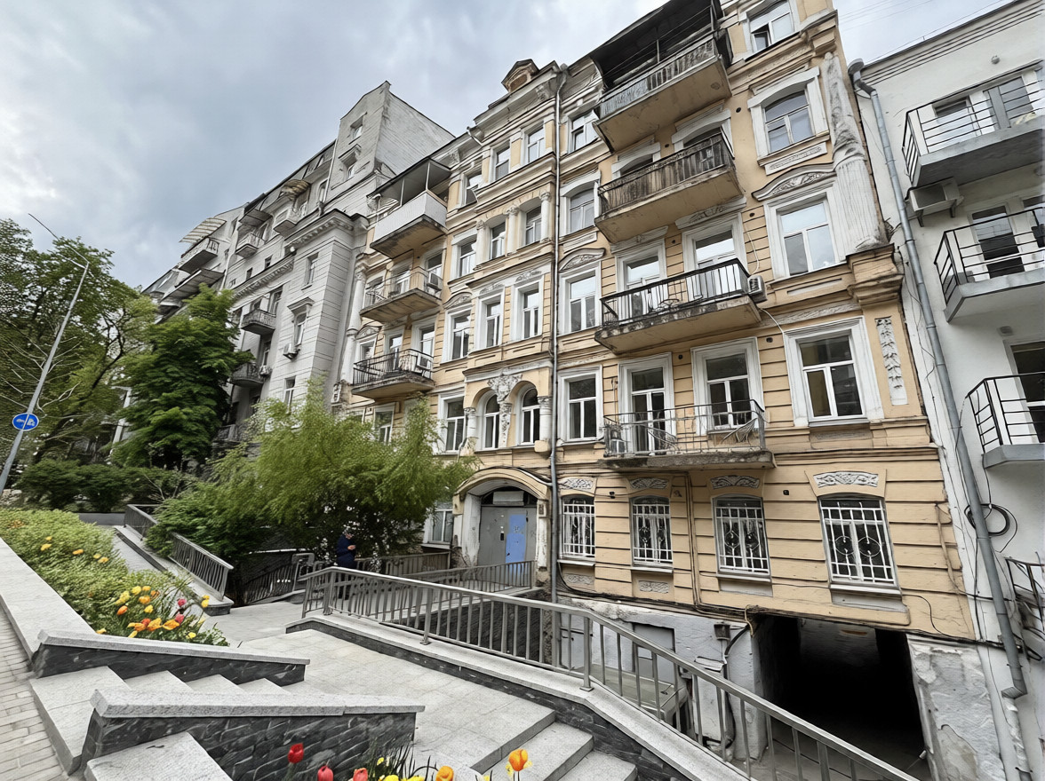 Historical brick façade of apartment building for sale in Kyiv on Ivana Franka Street 20