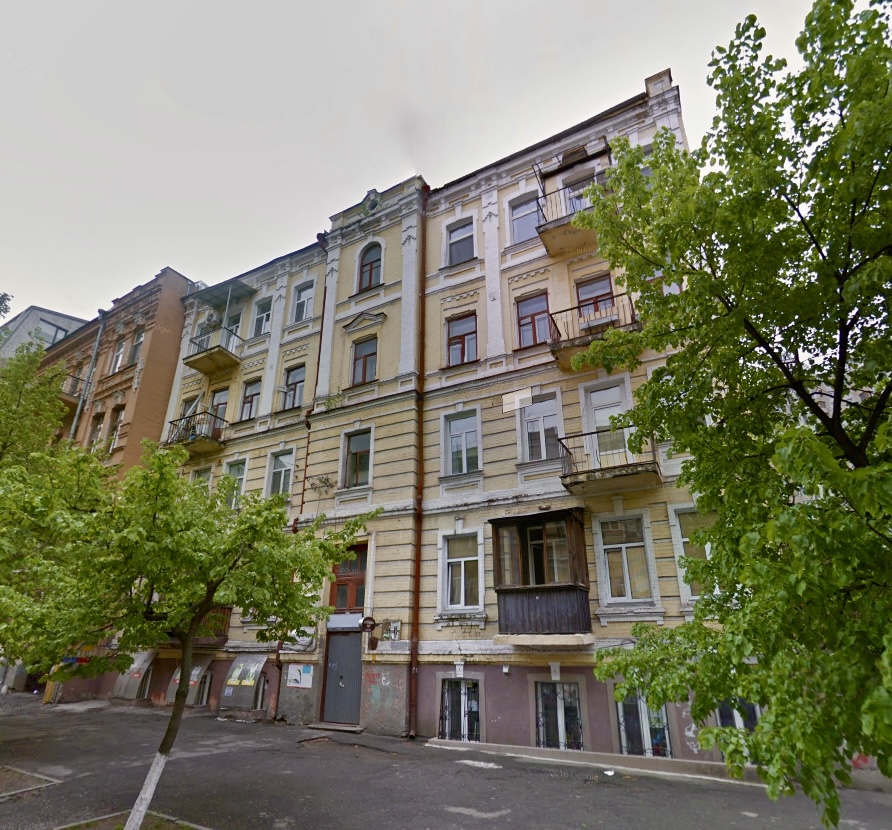 Pre-Revolutionary building facade of apartment for sale in Kyiv, Vyacheslava Lypynskoho St, 13