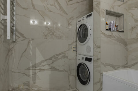 bathroom apartment for sale Kyiv Ivana Franka 16/2 modern renovation 2022 interior
