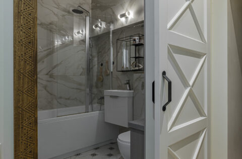 bathroom apartment for sale Kyiv Ivana Franka 16/2 modern renovation 2022 interior