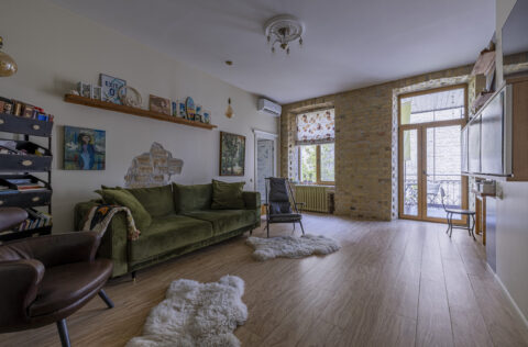 living room apartment for sale in Kyiv Ivana Franka 16/2 Zoloti Vorota district open plan modern interior