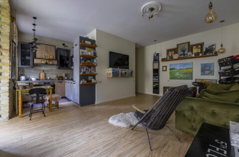 living room apartment for sale in Kyiv Ivana Franka 16/2 Zoloti Vorota district open plan modern interior