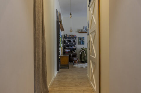 corridor apartment for sale Kyiv Ivana Franka 16/2 interior layout historic building