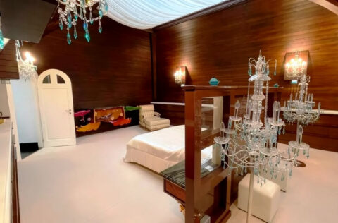 spacious master bedroom in duplex apartment for sale in Kyiv, Volodymyrska St 20/1-A Shevchenkivskyi district, luxury Kyiv real estate;