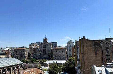 Panoramic Khreshchatyk city view from apartment on Yevhena Chykalenka 20 Kyiv for sale