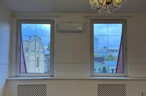 Bright bedroom in renovated apartment on Yevhena Chykalenka 20 Kyiv city centre for sale