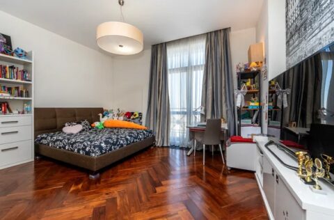 Stylish bedroom apartment for sale in Kyiv, Shevchenkivskyi district, Ivana Franka St 4-B quiet and comfortable space;