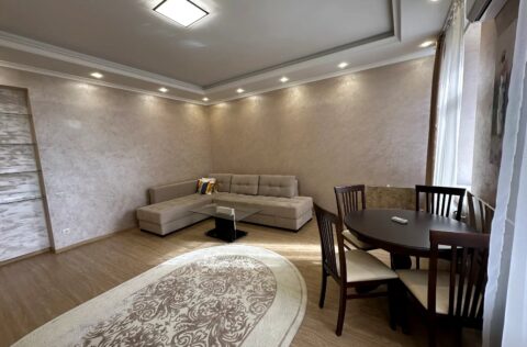 living room in apartment for sale in Kyiv, Liuteranska St 27–29, Pecherskyi district, stalinka building