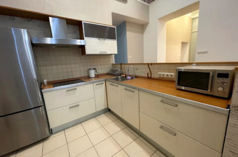 Modern kitchen in apartment for sale in Kyiv, Arkhitektora Horodetskoho St., 9, Pecherskyi district, premium renovation