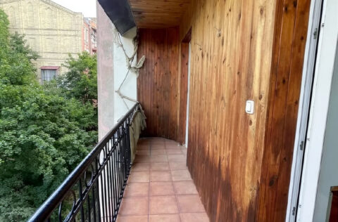 Balcony in apartment for sale Kyiv, Arkhitektora Horodetskoho St., 9, Pecherskyi district with historic city view