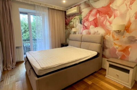 Bedroom in apartment for sale Kyiv, Pecherskyi district, Arkhitektora Horodetskoho St., 9 with courtyard view