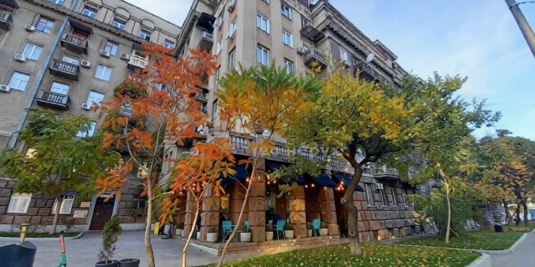 stalinka building facade apartment for sale in Kyiv, Pyrohova St 2, Shevchenkivskyi district