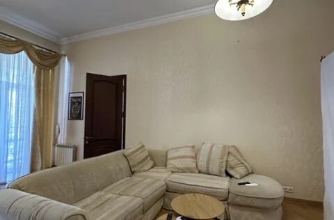 living room in apartment for sale in Kyiv, Sichovykh Striltsiv St 10, Kudryavets district, high ceilings