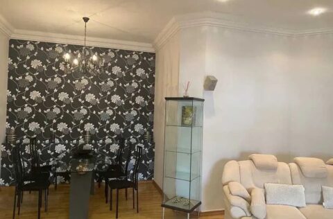 Spacious luxury living room in apartment for sale in Kyiv, Yevhena Chykalenka St., 25, Shevchenkivskyi district with panoramic windows and designer interior