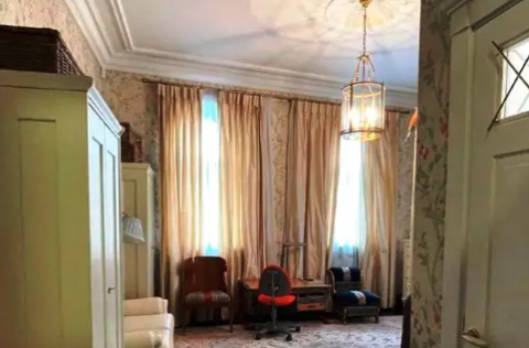 children’s bedroom with private bathroom in apartment for sale in Kyiv, Volodymyrska St 20/1-A Shevchenkivskyi district, family luxury apartment Kyiv;