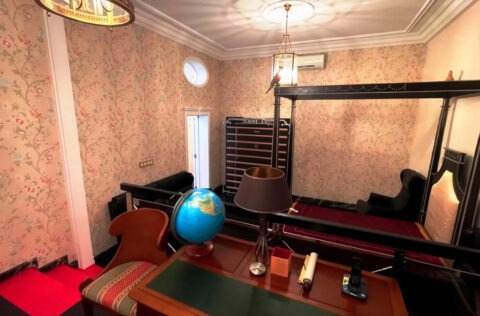 children’s bedroom with private bathroom in apartment for sale in Kyiv, Volodymyrska St 20/1-A Shevchenkivskyi district, family luxury apartment Kyiv;