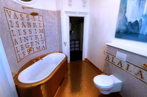 guest bathroom with modern сантехника in apartment for sale in Kyiv, Volodymyrska St 20/1-A Shevchenkivskyi district;