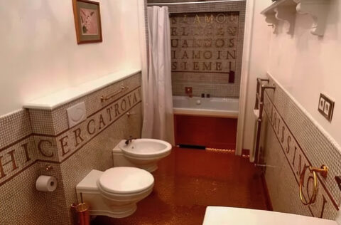 guest bathroom with modern сантехника in apartment for sale in Kyiv, Volodymyrska St 20/1-A Shevchenkivskyi district;