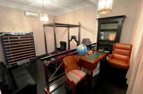 children’s bedroom with private bathroom in apartment for sale in Kyiv, Volodymyrska St 20/1-A Shevchenkivskyi district, family luxury apartment Kyiv;