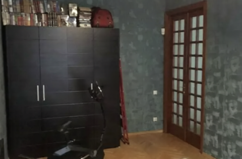 Master bedroom in apartment for sale in Kyiv, Mykhaila Kotsiubynskoho St 9, Shevchenko district, premium designer renovation in historic building