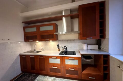 Kitchen in apartment for sale in Kyiv Liuteranska St 21/12 Pecherskyi district Stalinka interior