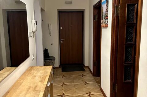 Corridor in apartment for sale in Kyiv Liuteranska St 21/12 Pecherskyi district interior