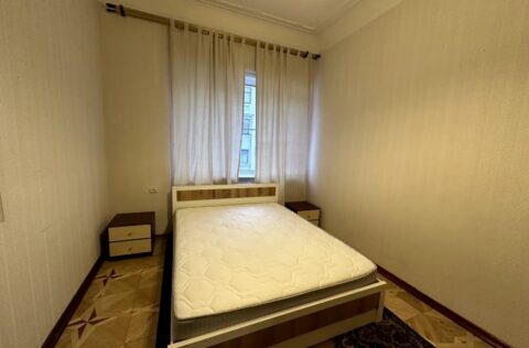 Guest bedroom in apartment for sale in Kyiv Liuteranska St 21/12 Pecherskyi district
