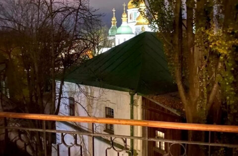 balcony apartment for sale in Kyiv Striletska Street 7/6 historic centre balcony view Shevchenkivskyi district