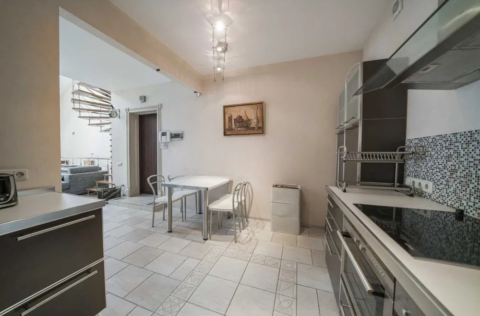 kitchen apartment for sale Kyiv Rylskyi Lane 3 fully equipped modern kitchen penthouse Shevchenkivskyi district