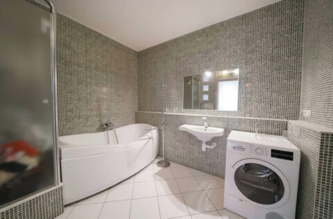 bathroom apartment for sale Kyiv Rylskyi Lane 3 modern design penthouse two bathrooms interior