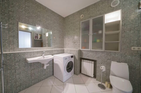 bathroom apartment for sale Kyiv Rylskyi Lane 3 modern design penthouse two bathrooms interior