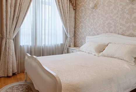 bedroom apartment for sale in Kyiv Tarasivska 6A quiet courtyard view historic centre Shevchenkivskyi district