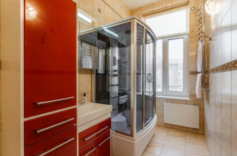 bathroom apartment for sale Kyiv Tarasivska 6A designer renovation shower bath modern interior