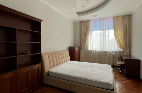 Master bedroom in apartment for sale in Kyiv, Liuteranska St 10a, Pecherskyi district, luxury modern building