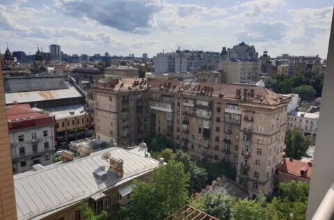 Apartment for sale in Kyiv, Lypky district, Pechersk — panoramic city view from windows of Kapitoliy Residence on Khreshchatyk 27B, overlooking central Kyiv skyline.