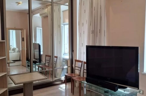 Bedroom in apartment for sale in Kyiv, Shota Rustaveli St 4, historical building Kyiv centre