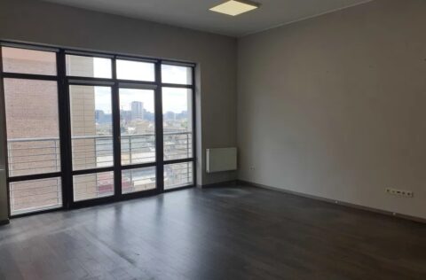 Apartment for sale in Kyiv, Lypky district, Pechersk — modern living space in Kapitoliy Residence, Khreshchatyk 27B with stylish cosmetic renovation and furnished interior.
