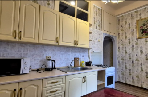 Vestor.Estate kitchen at Liuteranska 11b pre-revolutionary Kyiv real estate