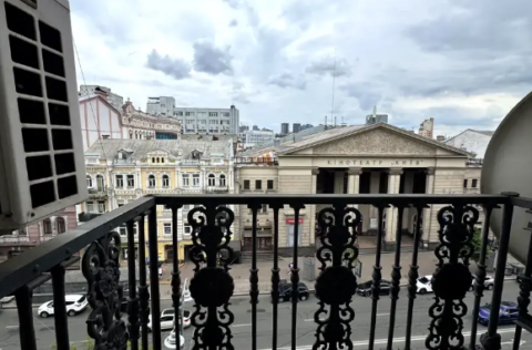 Vestor.Estate balcony at Velyka Vasylkivska 16 Kyiv real estate