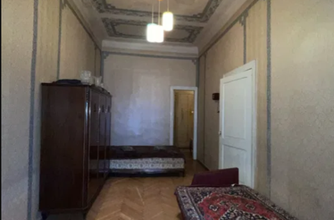 Vestor.Estate bedroom at Velyka Vasylkivska 23B stalinka Kyiv real estate