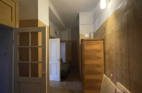 Vestor.Estate hallway at Velyka Vasylkivska 23B stalinka Kyiv real estate