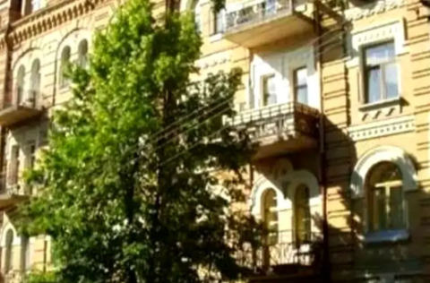 Vestor.Estate building facade on Liuteranska 11 Kyiv real estate