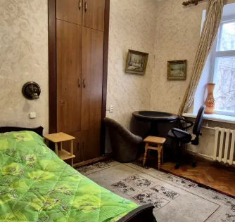 Vestor.Estate bedroom at Liuteranska 11b pre-revolutionary Kyiv real estate