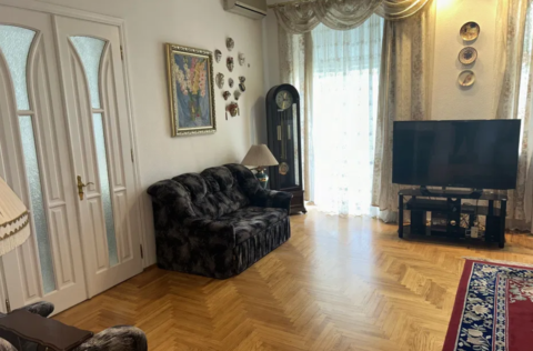 Vestor.Estate living room at Variazkyi Ln 13a Kyiv real estate
