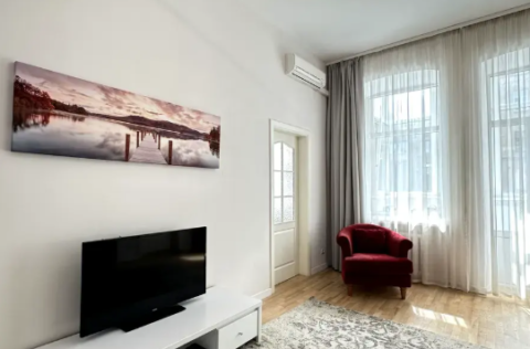 Bright living room in a renovated apartment on Antonovycha Street 17b, Kyiv