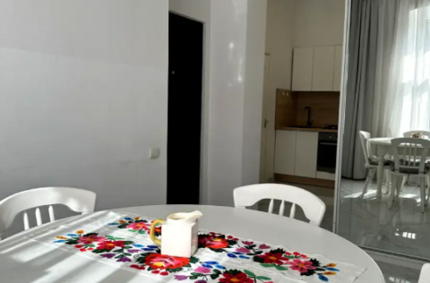 Dinning area in a renovated apartment on Antonovycha Street 17b, Kyiv