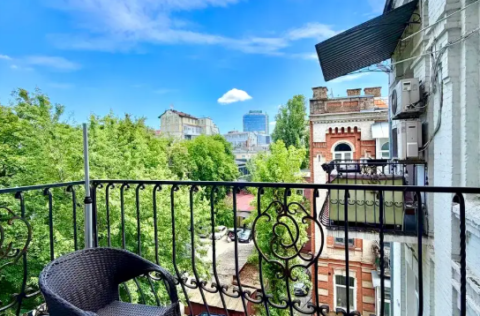 Balcony in an apartment on Antonovycha Street 23, Kyiv