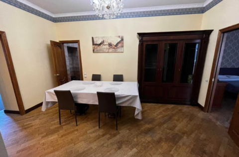 Vestor.Estate kitchen at Shota Rustaveli 34 pre-revolutionary Kyiv real estate